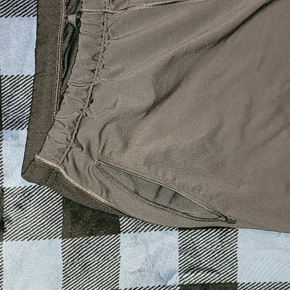 The North Face. Flash-dry sweatpants. Pre-owned. Men's size Large - Picture 7 of 15